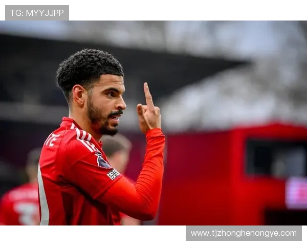 曼联续约三门希顿至 2026 年 罗马诺确认协议达成(1)